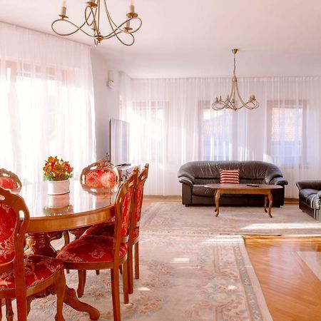 شقة Beautiful Duplex In Heart Of Old Town - Free Parking سراييفو المظهر الخارجي الصورة