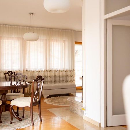 شقة Beautiful Duplex In Heart Of Old Town - Free Parking سراييفو المظهر الخارجي الصورة