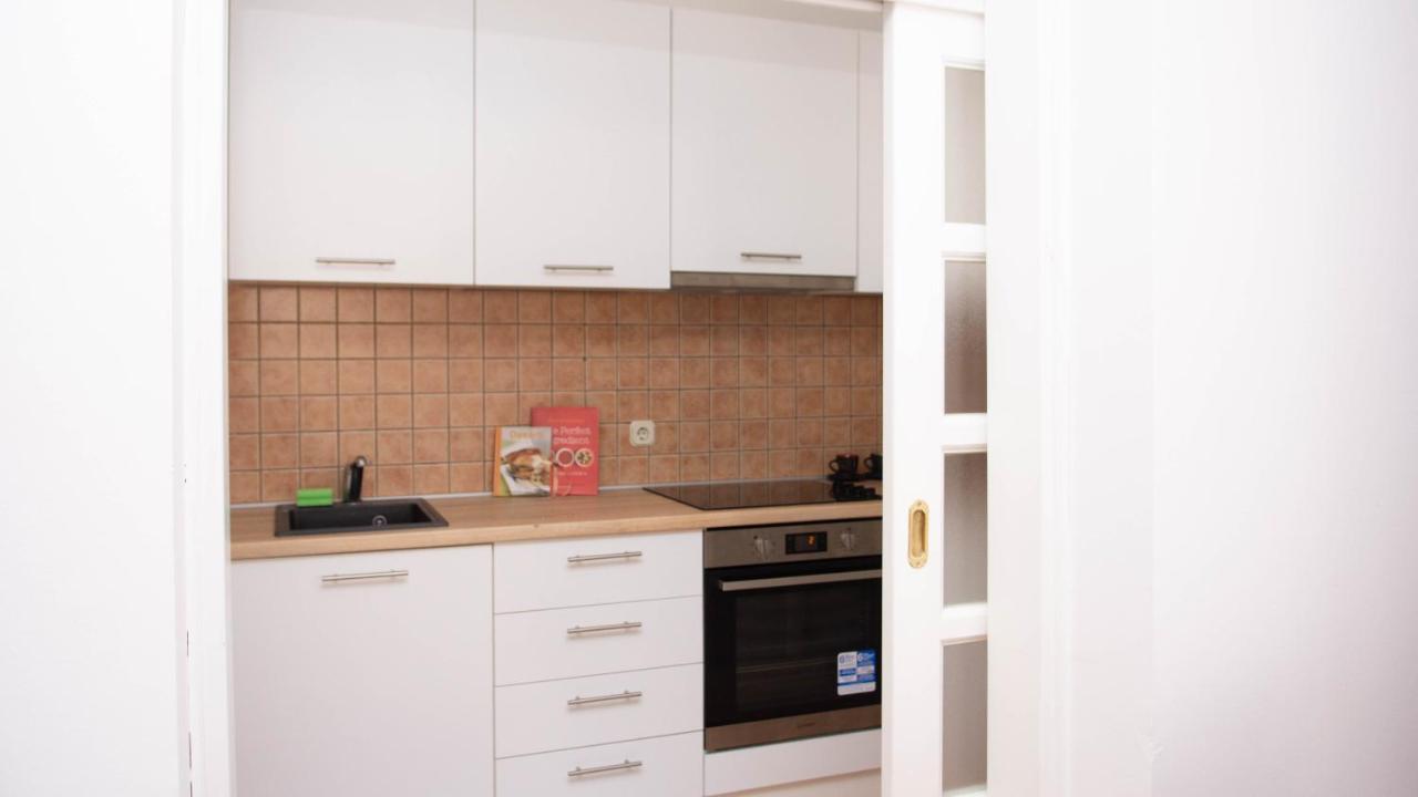 شقة Beautiful Duplex In Heart Of Old Town - Free Parking سراييفو المظهر الخارجي الصورة