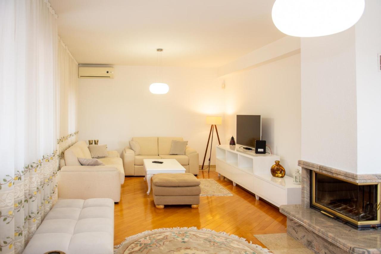 شقة Beautiful Duplex In Heart Of Old Town - Free Parking سراييفو المظهر الخارجي الصورة