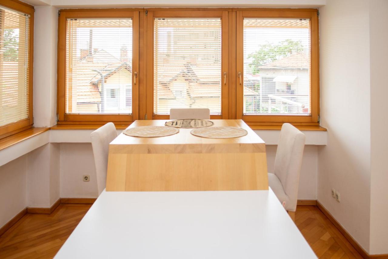 شقة Beautiful Duplex In Heart Of Old Town - Free Parking سراييفو المظهر الخارجي الصورة